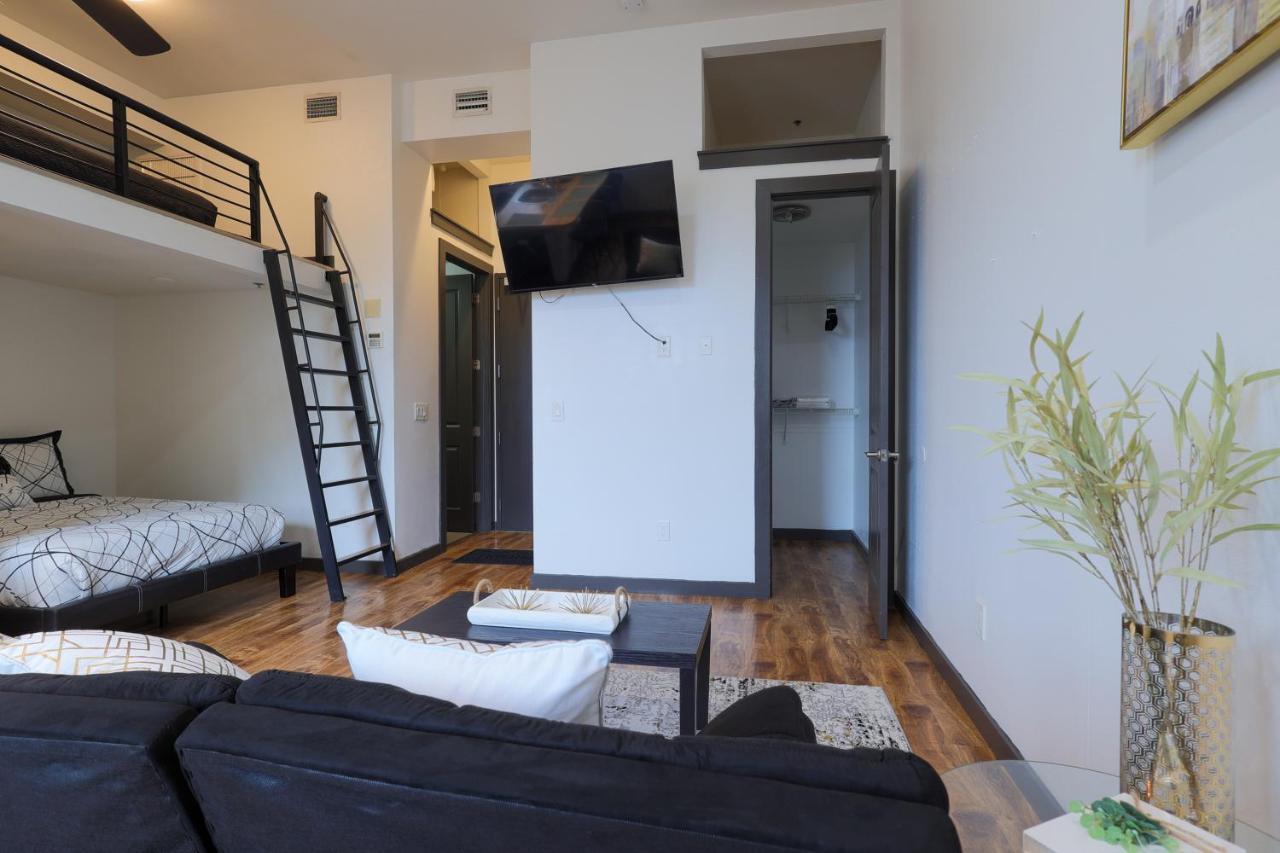 Old West Studio Lofts West Тампа Экстерьер фото