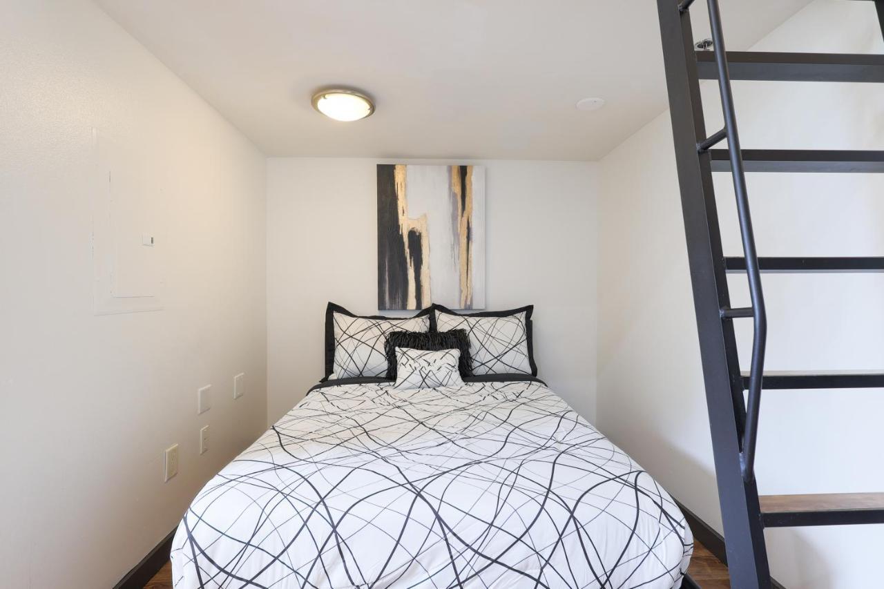 Old West Studio Lofts West Тампа Экстерьер фото
