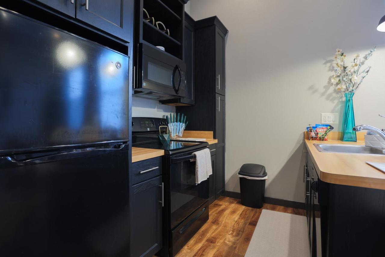 Old West Studio Lofts West Тампа Экстерьер фото