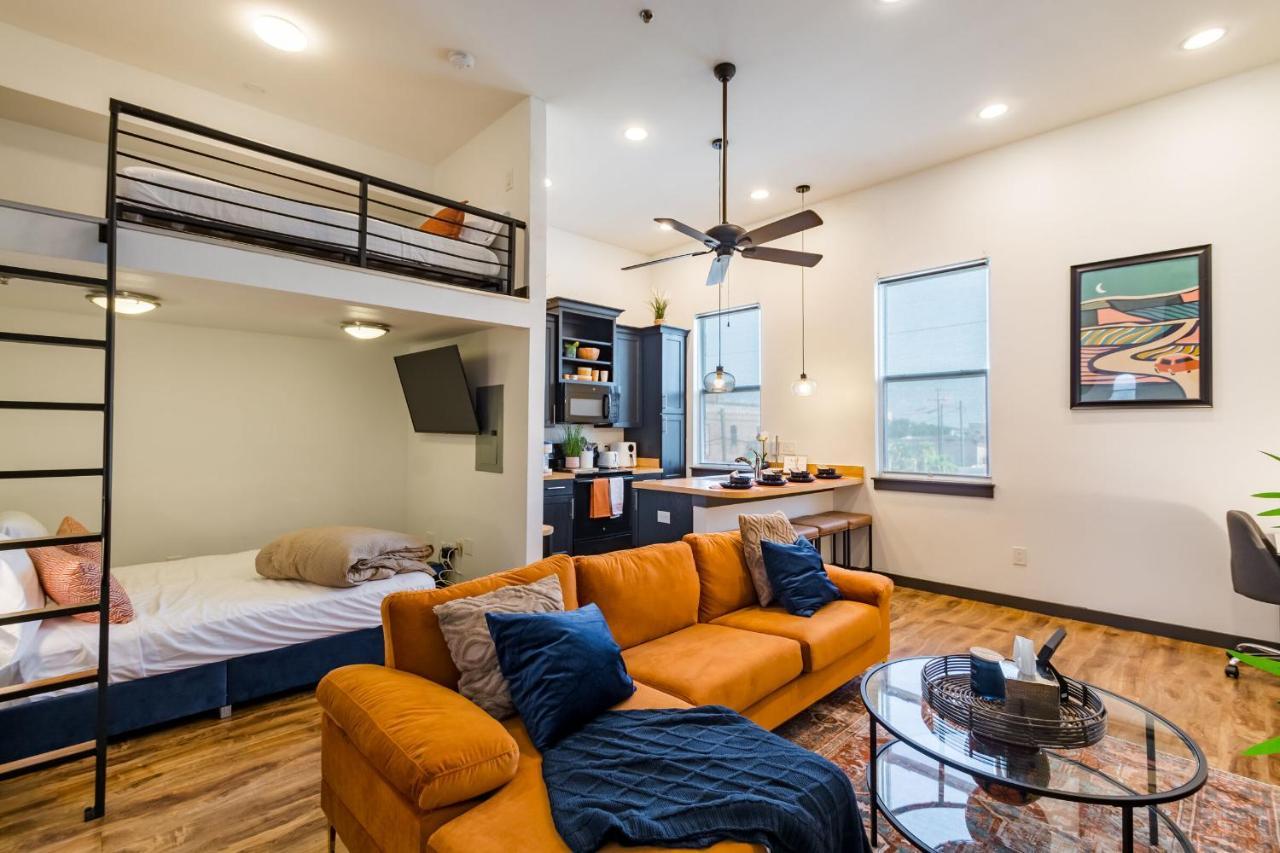 Old West Studio Lofts West Тампа Экстерьер фото