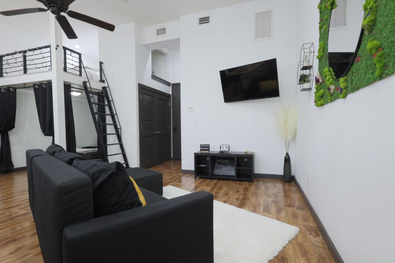 Old West Studio Lofts West Тампа Экстерьер фото
