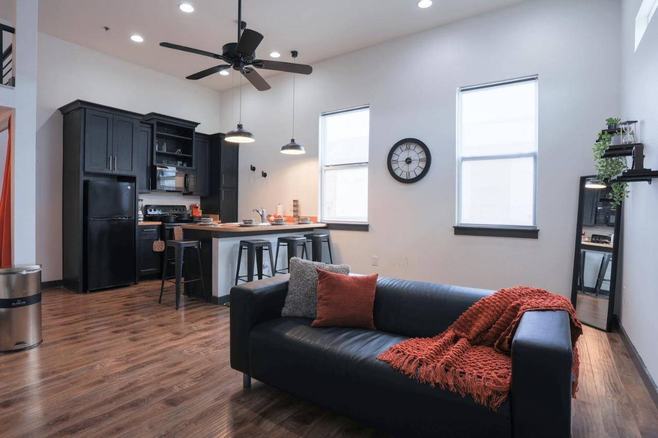 Old West Studio Lofts West Тампа Экстерьер фото